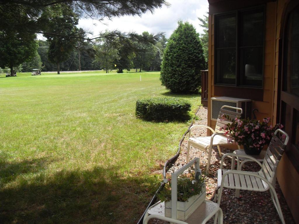 Jack O'Lantern Resort Lodging Woodstock Room photo